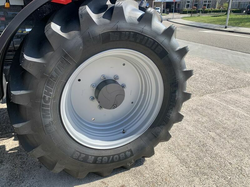 Massey Ferguson S Dyna Efficient Wegenbouw Be