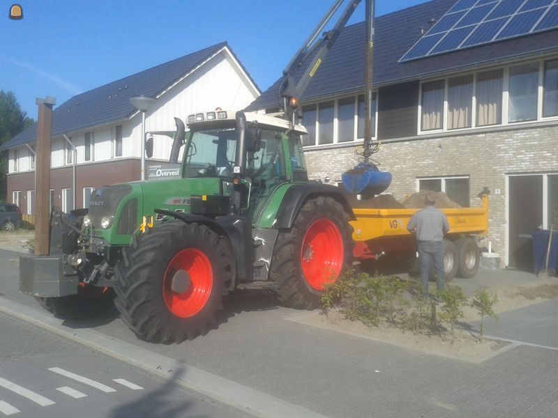 Fendt met kraan en kieper