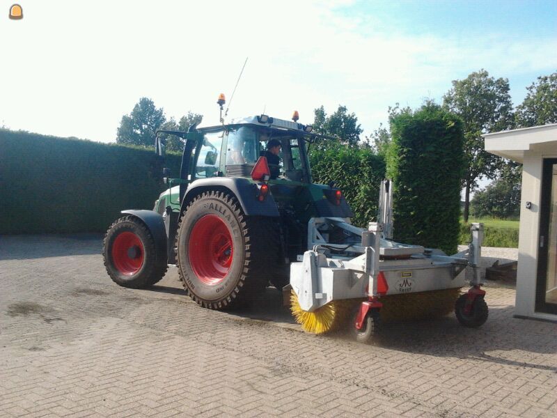 Fendt plus veegmachine