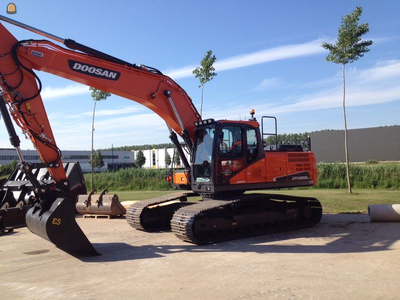 Doosan DX255LC-5