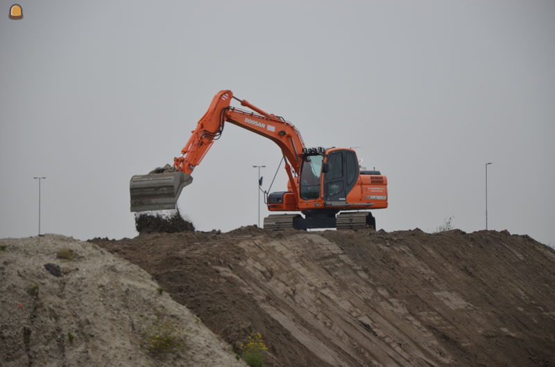 Doosan DX160