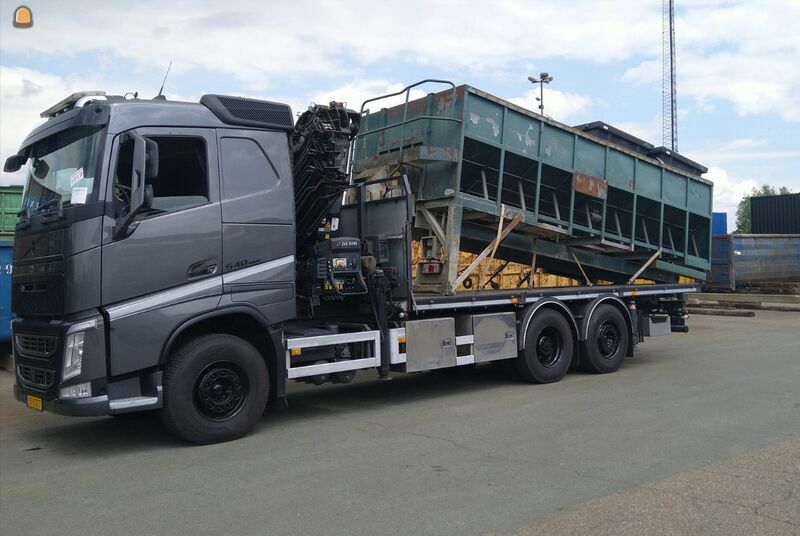 Volvo Bakwagen met 29 tm autolaadkraan