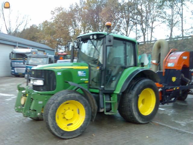 John deere 6220