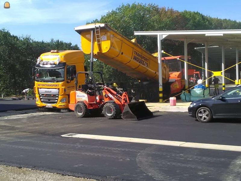 DAF trekker met asfalt kipper oplegger