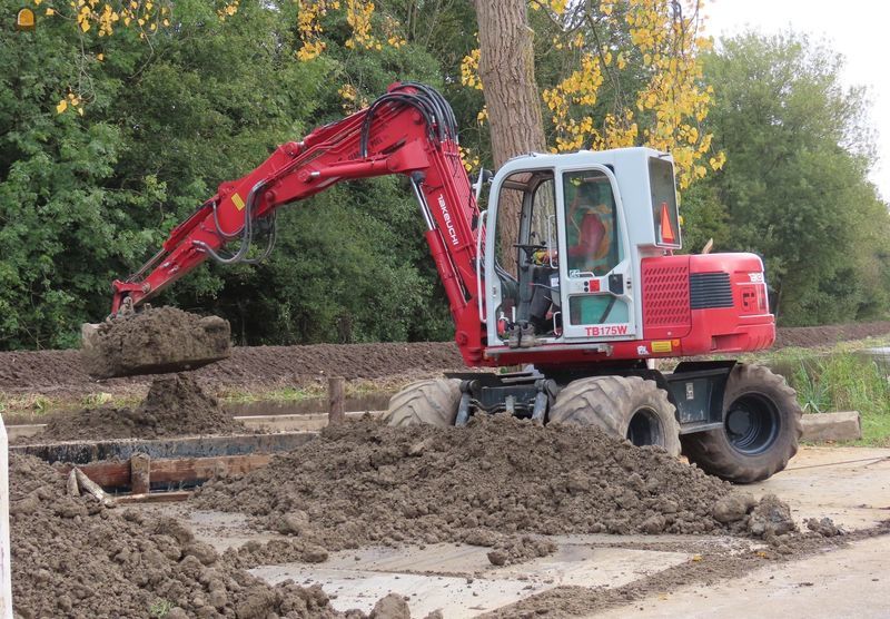 Takeuchi  TB175w