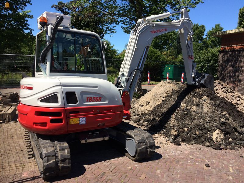 Takeuchi TB 260