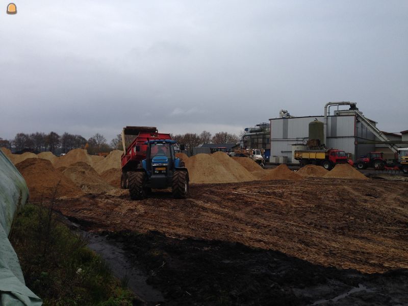 NEW HOLLAND 8670 + BECO  DUMPER