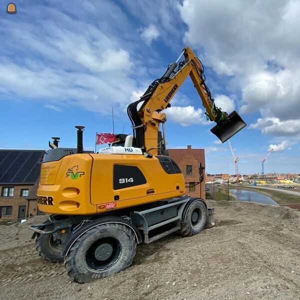 Liebherr A914