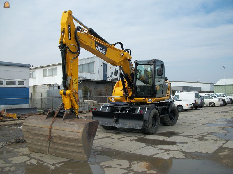 JCB JS 145 W