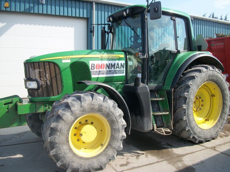 John Deere 6920