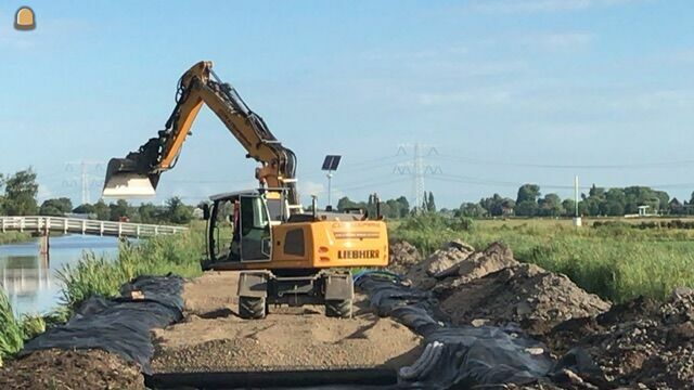 Liebherr 916 incl. Draaikantel  GPS