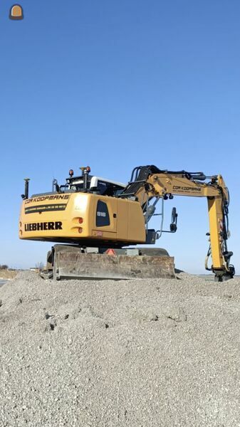 Liebherr 916 incl. Draaikantel  GPS