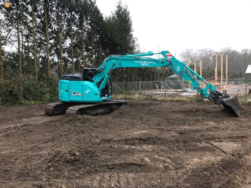 Kobelco SK140SR