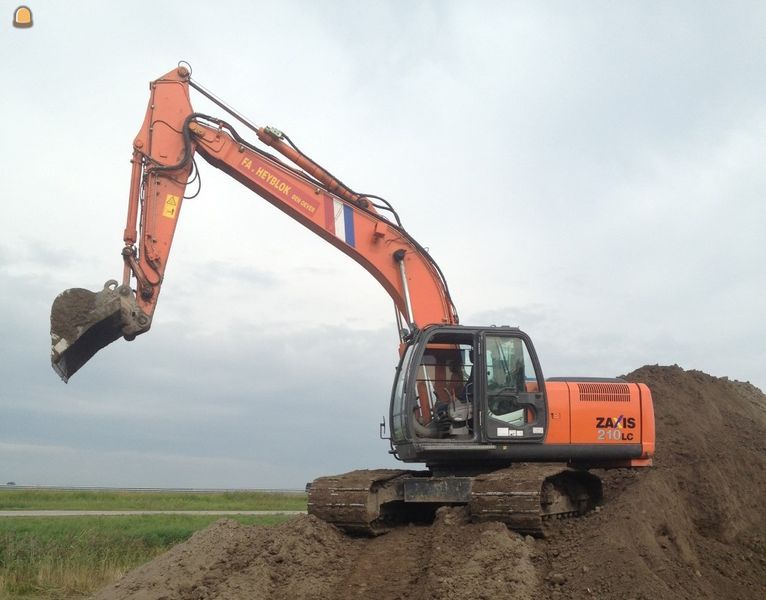 Hitachi zaxis 210