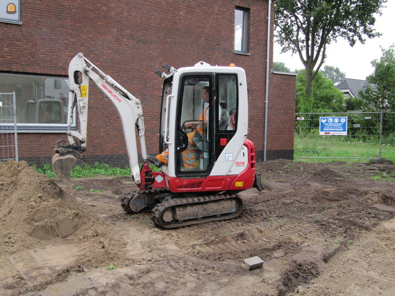 Takeuchi TB216