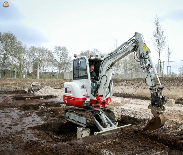 Takeuchi TB230