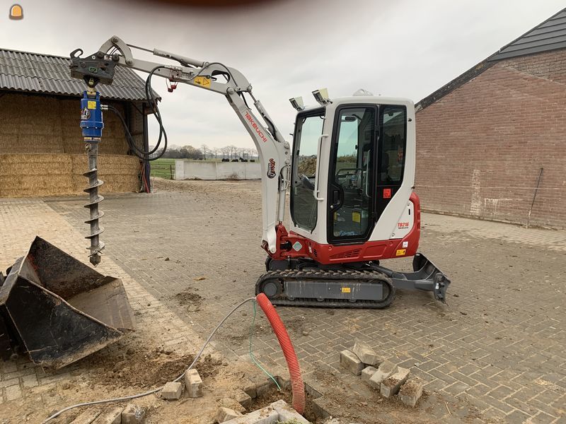 Takeuchi TB216