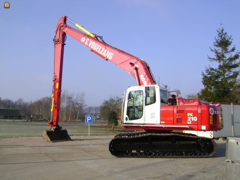 KOMATSU PC 210-8   LANGE GIEK