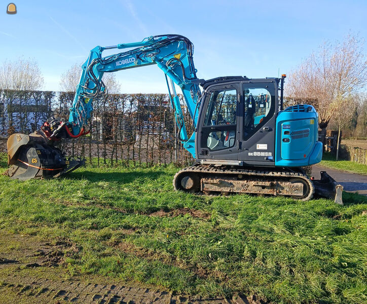 Midigraver Kobelco SK85MSR met Rototilt draaikantelstuk