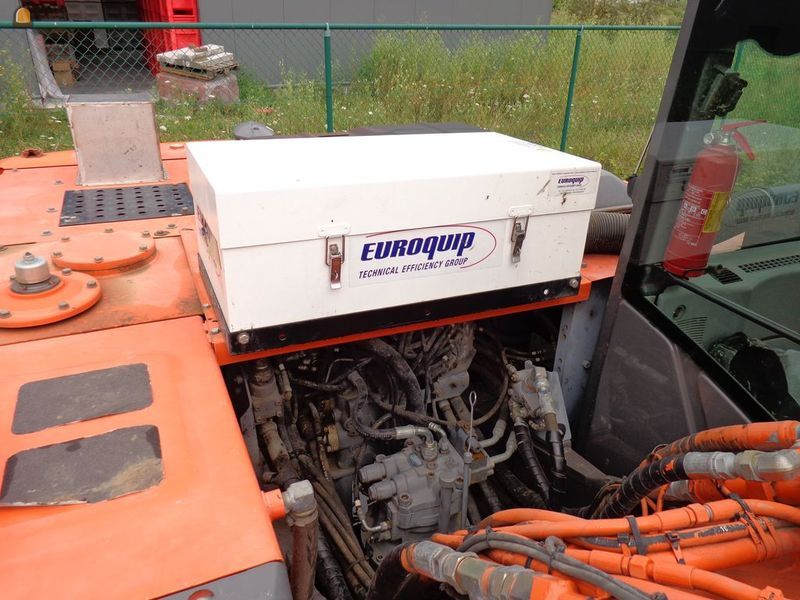 Hitachi zx210lc