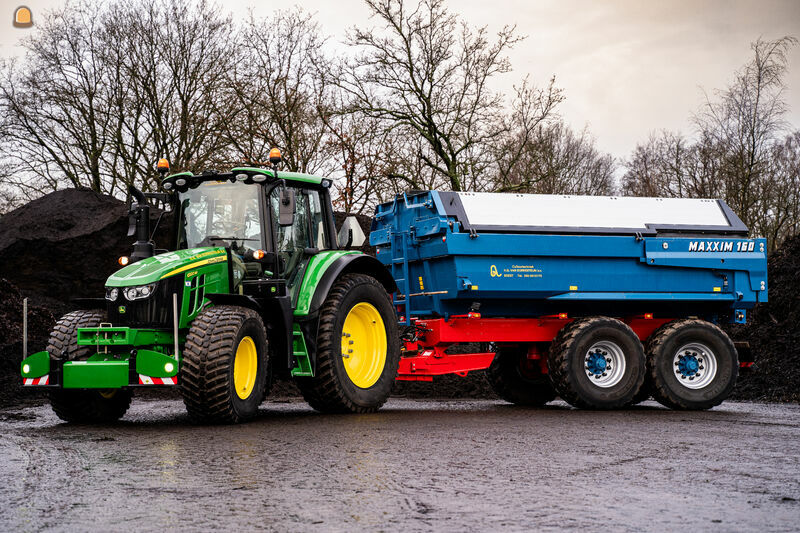 John Deere 6120M