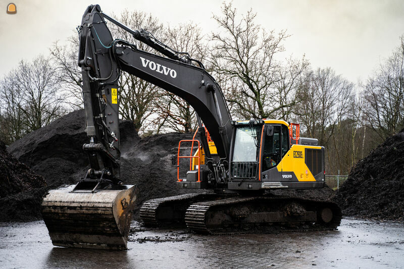 Volvo EC250EL