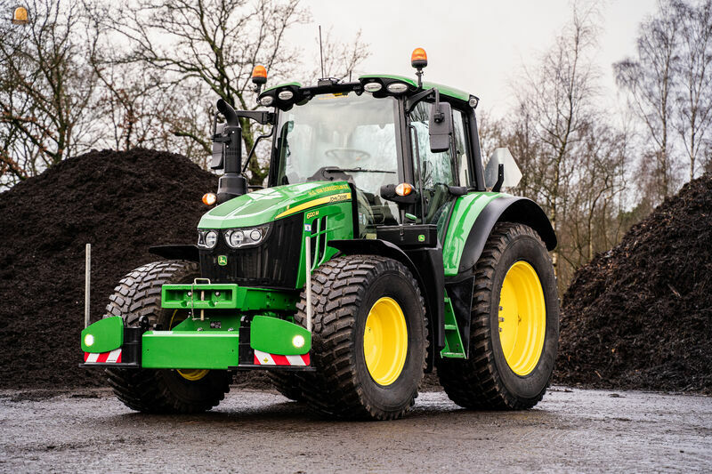 John Deere 6120M + Beco Maxxim 160 Kipper