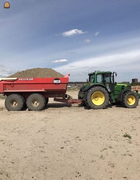 John Deere 6930 + Beco Maxxim 200