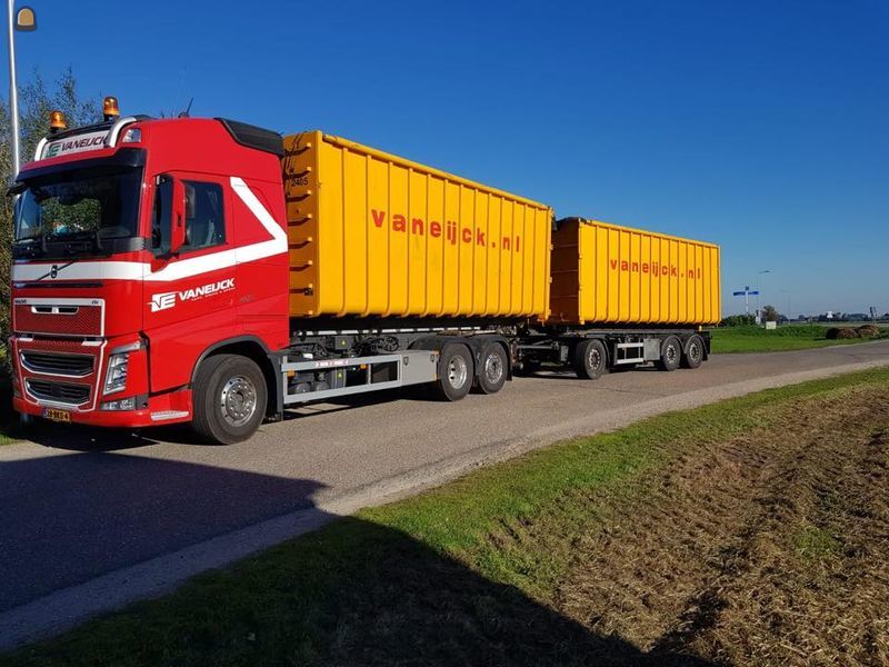 Volvo FH + aanhanger Containercombinaties