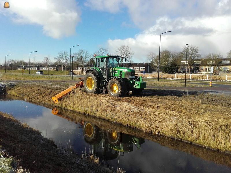 Trekker met klepelmaaier