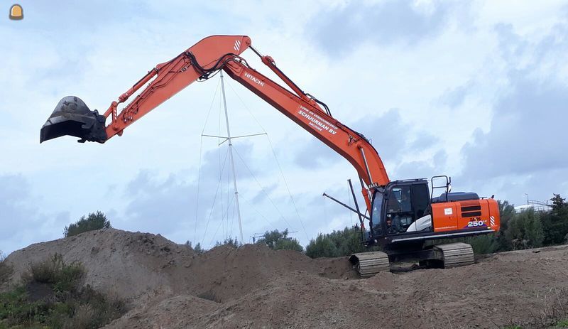 Hitachi 250 semi-long reach met GPS