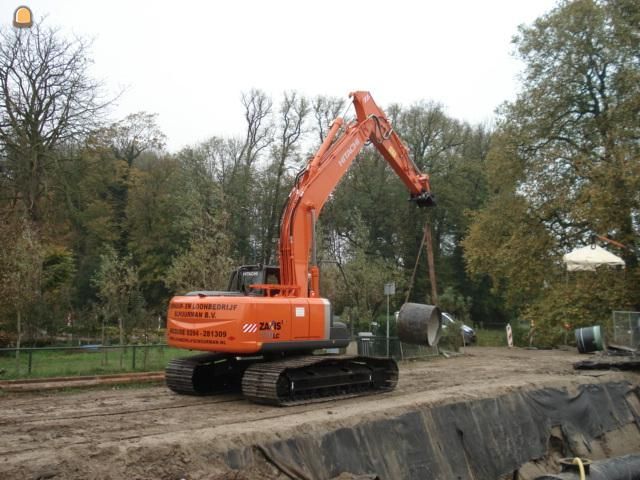 Hitachi Zaxis 210-3 LC met GPS