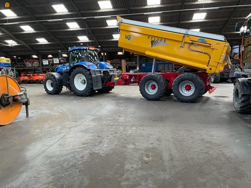 New Holland + 14m3 VGM