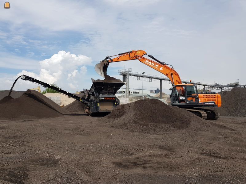 Doosan DX225