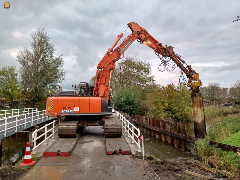 Hitachi Zaxis ZX 210-6 + GPS