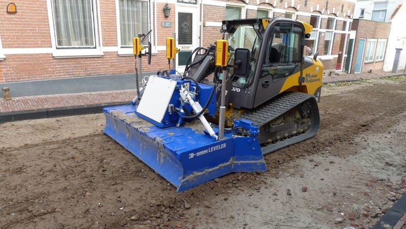 Volvo MCT125C + tonrondingleveler