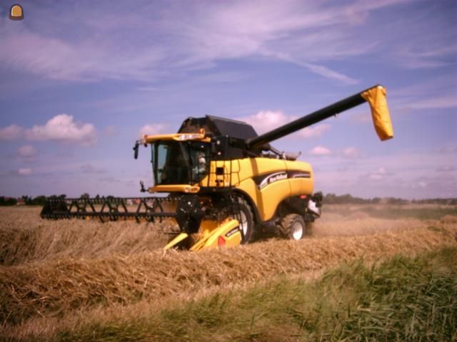 New Holland CX 820