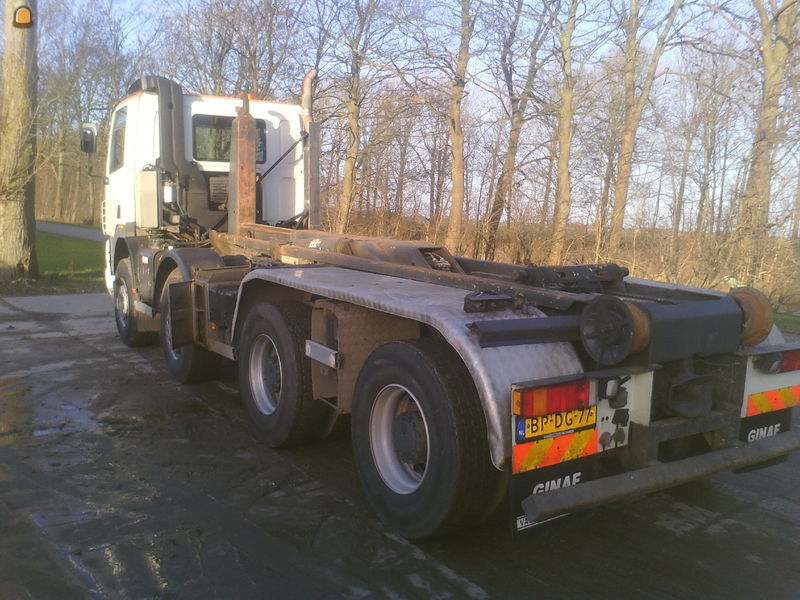 GINAF 8X4 WS haakarm + overdruk