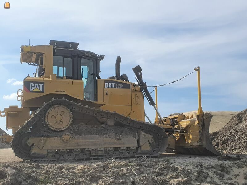 CAT D6T, Trimble GPS, overdruk, evt. met ripper, zeer ervaren machinist.