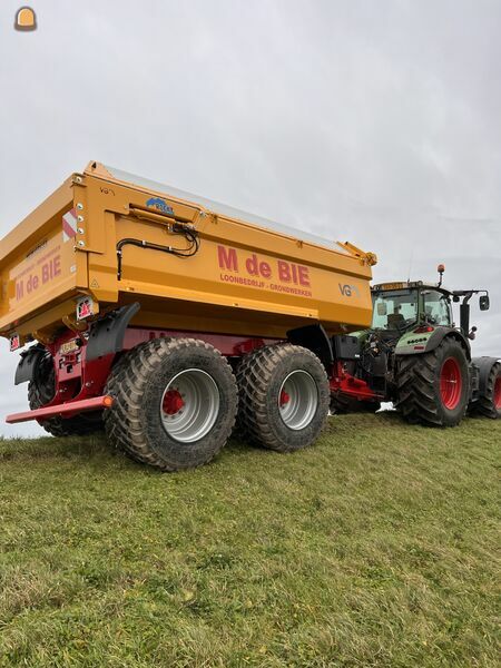 Fendt 720 + vgm Rocky 26-L