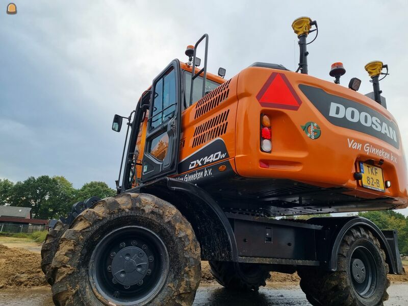 Doosan DX140W-5