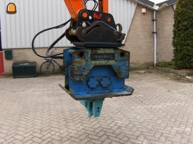 Hydraulische trilblok met damwandklem