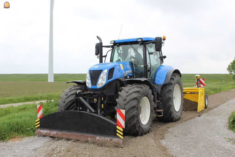 New Holland T7 220 + AP KB110/300