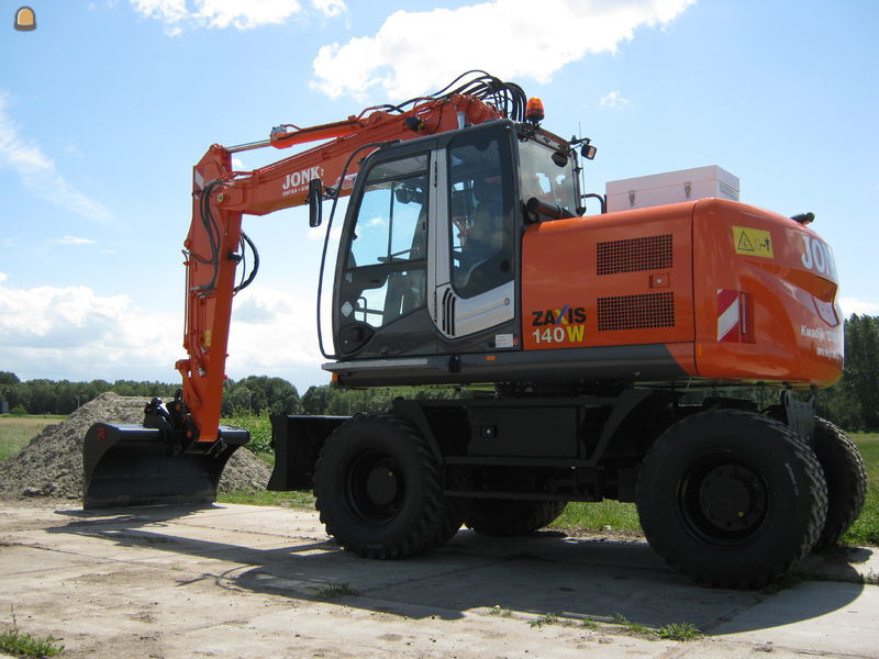 Hitachi ZX 140W-3 +DKS