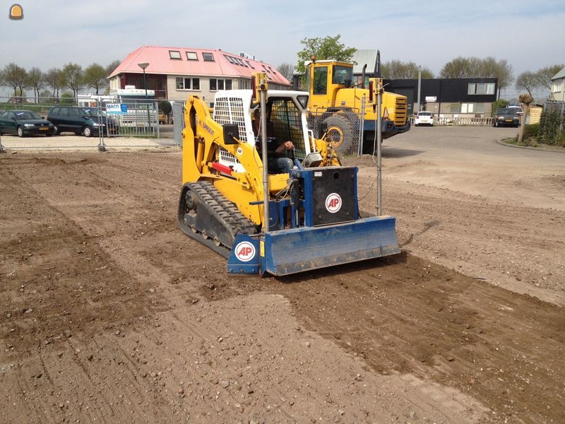 Bobcat T190 high flow met lasergestuurde levelaar