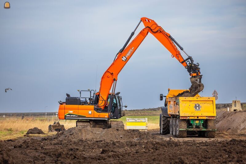 Doosan/Develon 225 met GPS semi long reach 12m