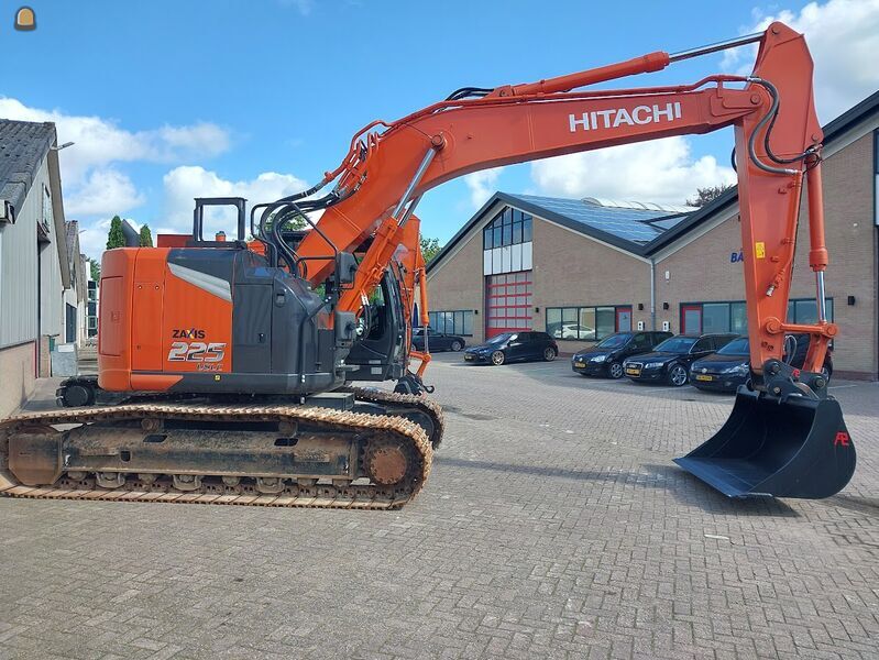 Hitachi ZX225USLC-7 Stage 5