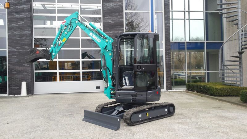 Kobelco 3 ton binnendraaier