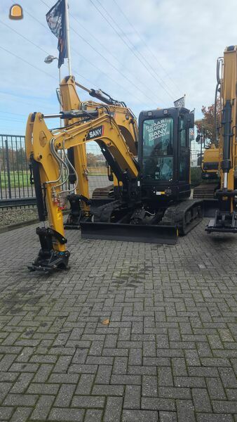 Sany SY50U met engcon draaikantelstuk