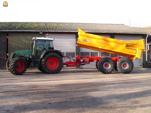 Fendt 714 met gronddumper